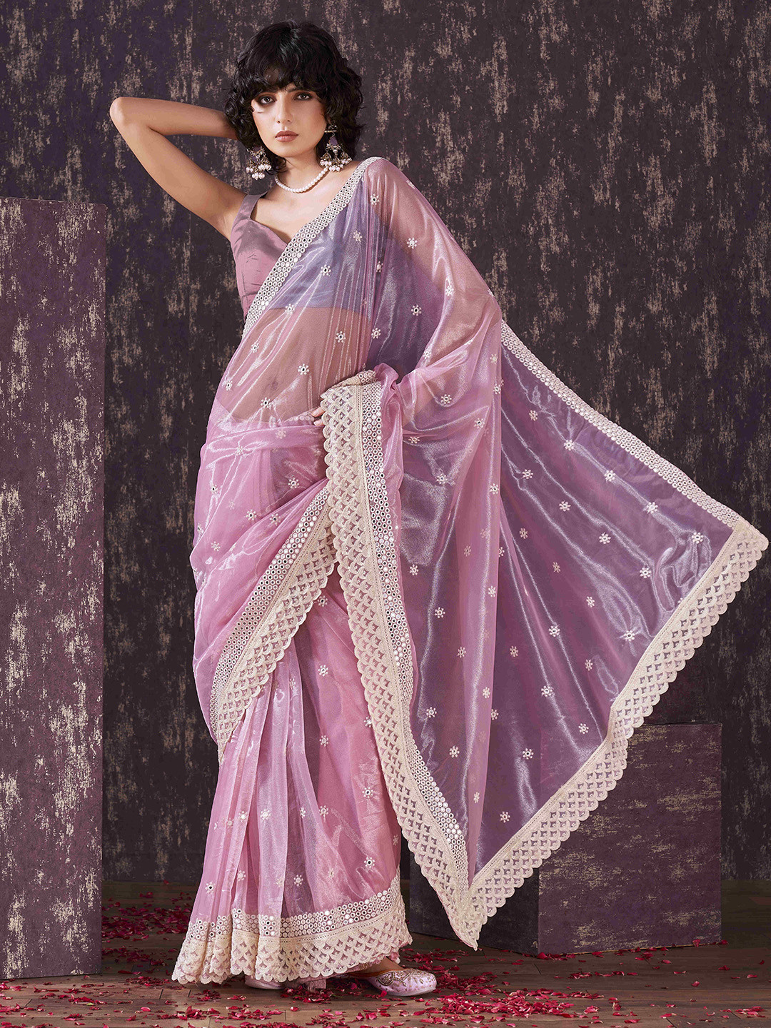 

Tikhi Imli Floral Mirror Work Net Saree, Pink