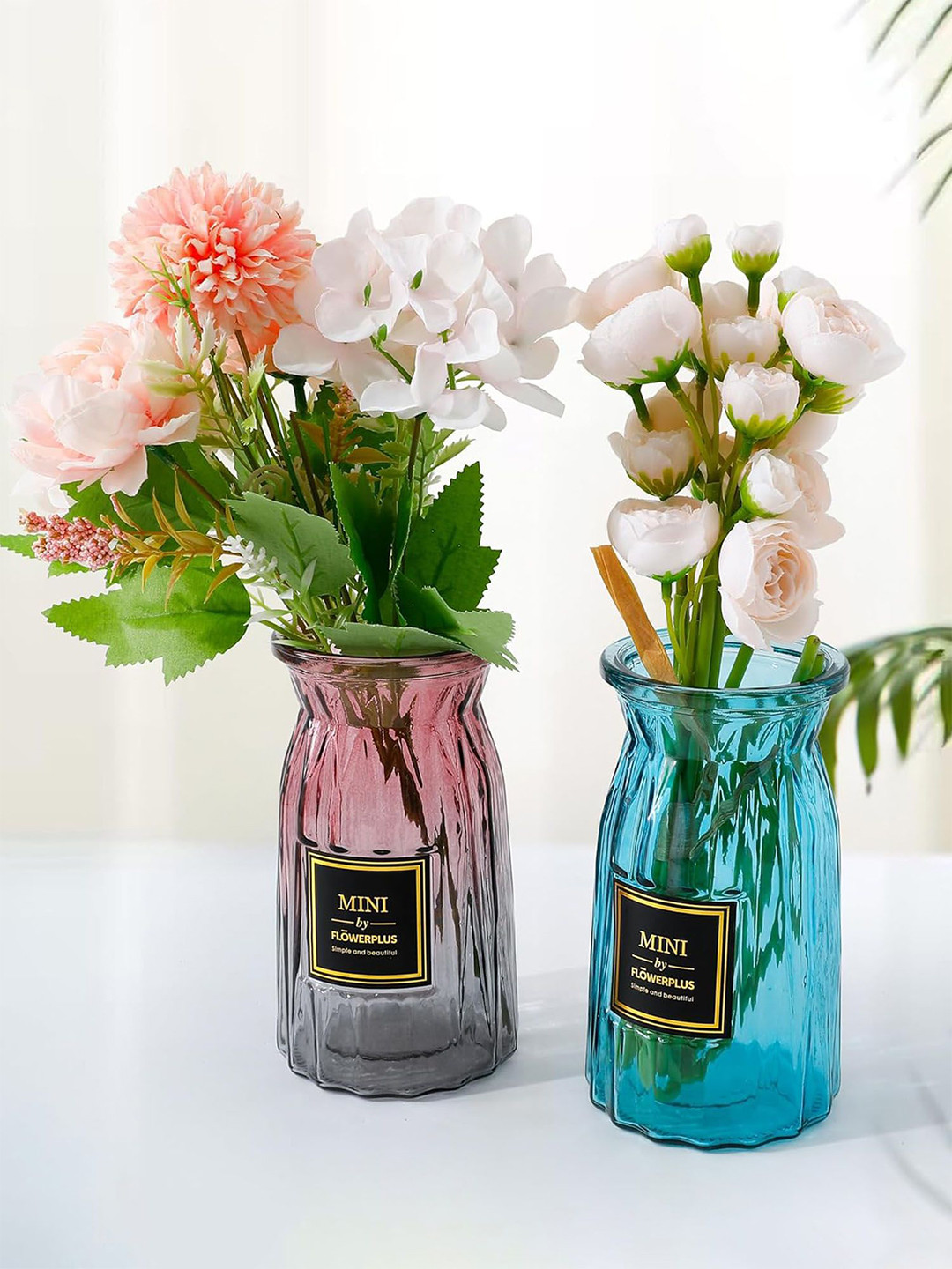 

Ekhasa Red & Blue 2 Pieces Glass Vases