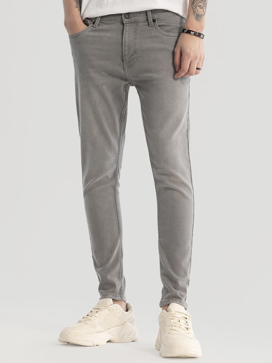 

Snitch Men Narrow Skinny Fit Light Fade Stretchable Jeans, Grey
