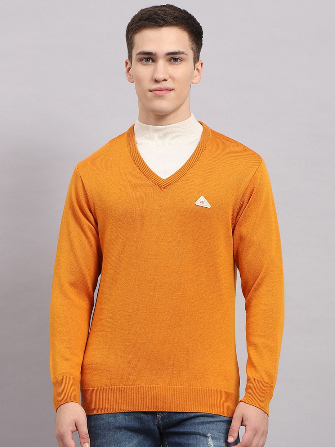 

Monte Carlo Men Solid Woollen Pullover, Orange