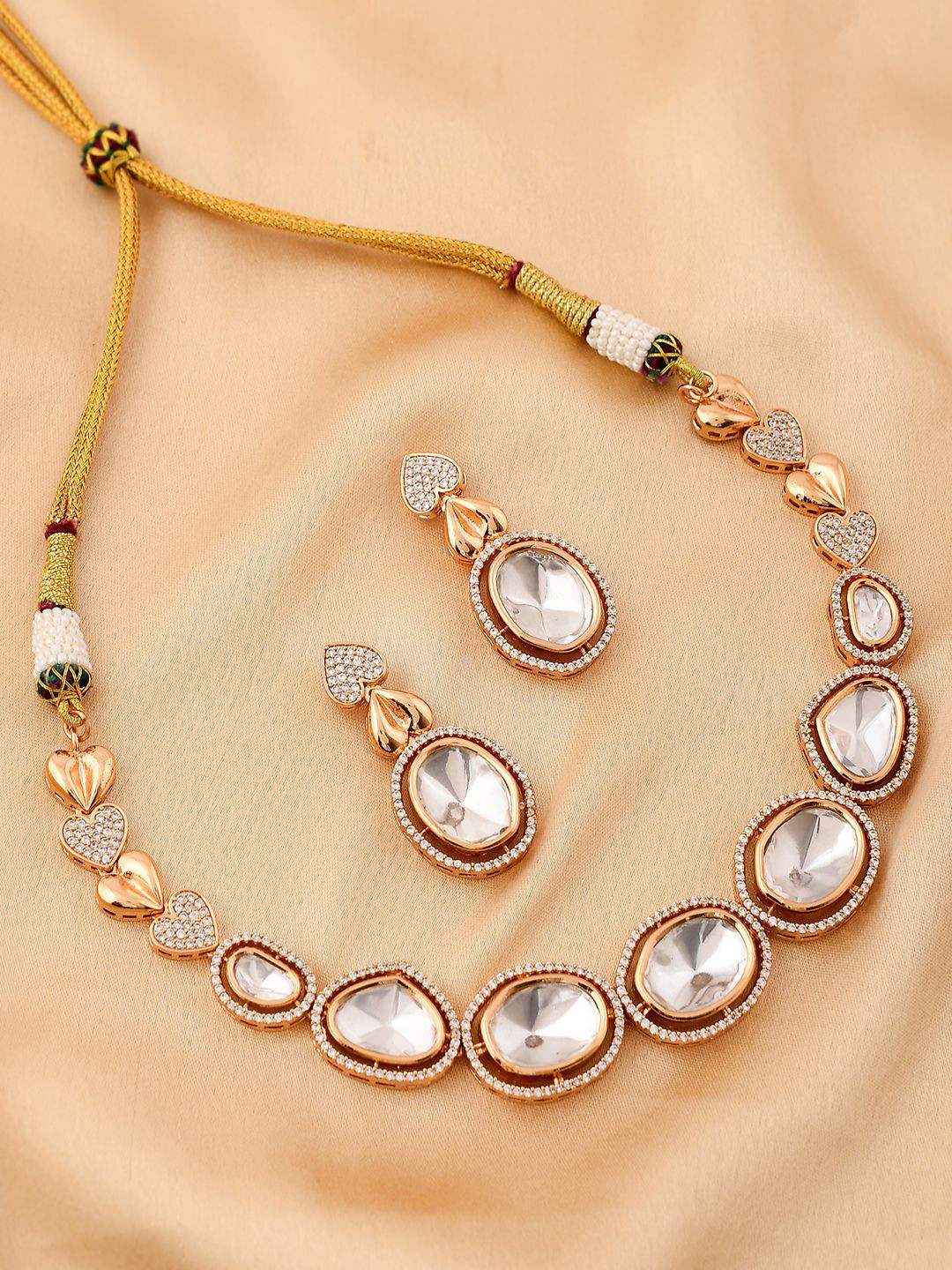 

Voylla Opulance Regal Radiance Kundan Studded Gold-Plated Jewellery Set