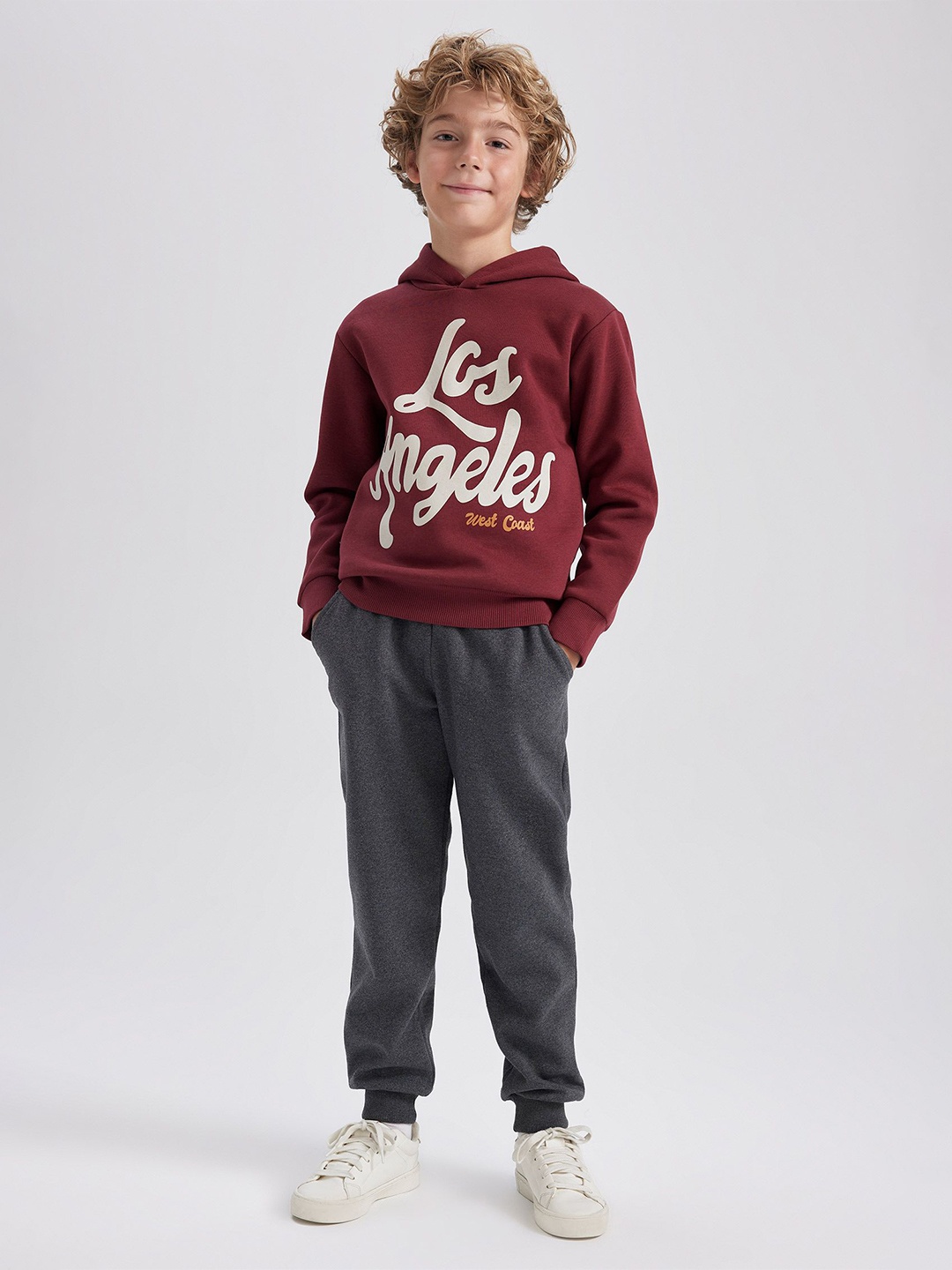 

DeFacto Boys Printed Sweatshirt With Jogger, Maroon