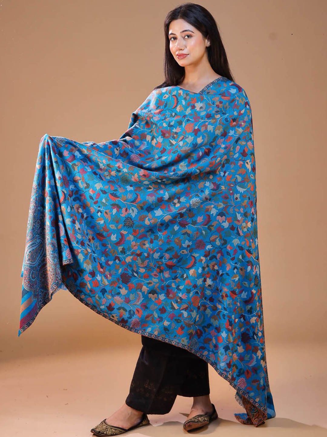 

SWI Stylish Floral Woven Design Kani Wool Shawl, Turquoise blue