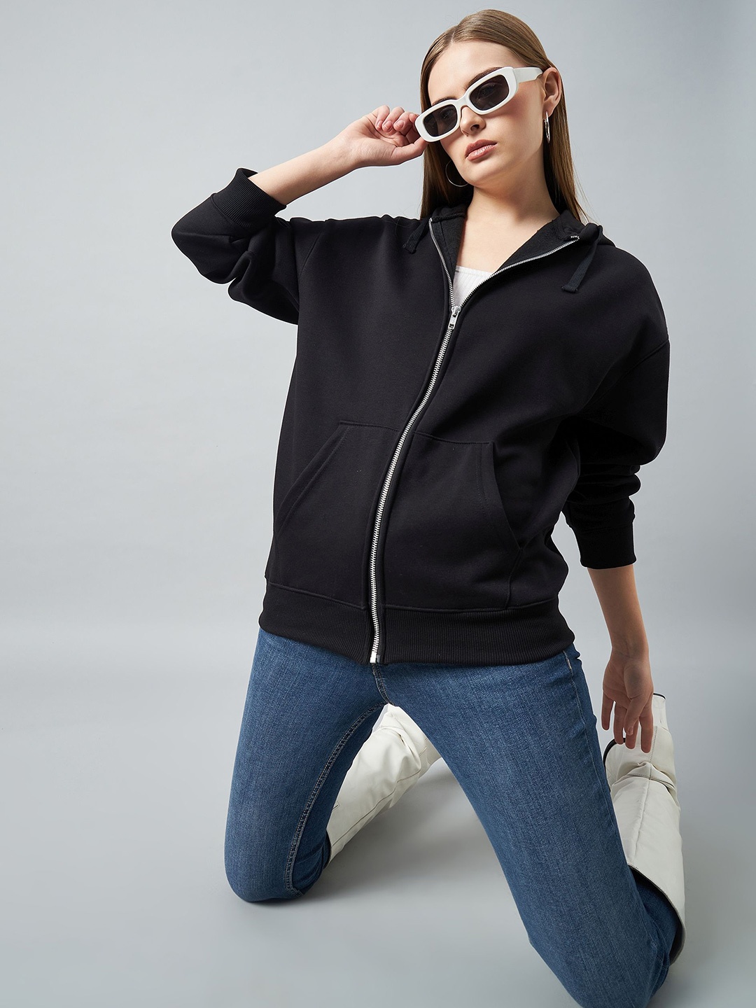 

DELAN Women Solid Hooded Sweatshirt, Black