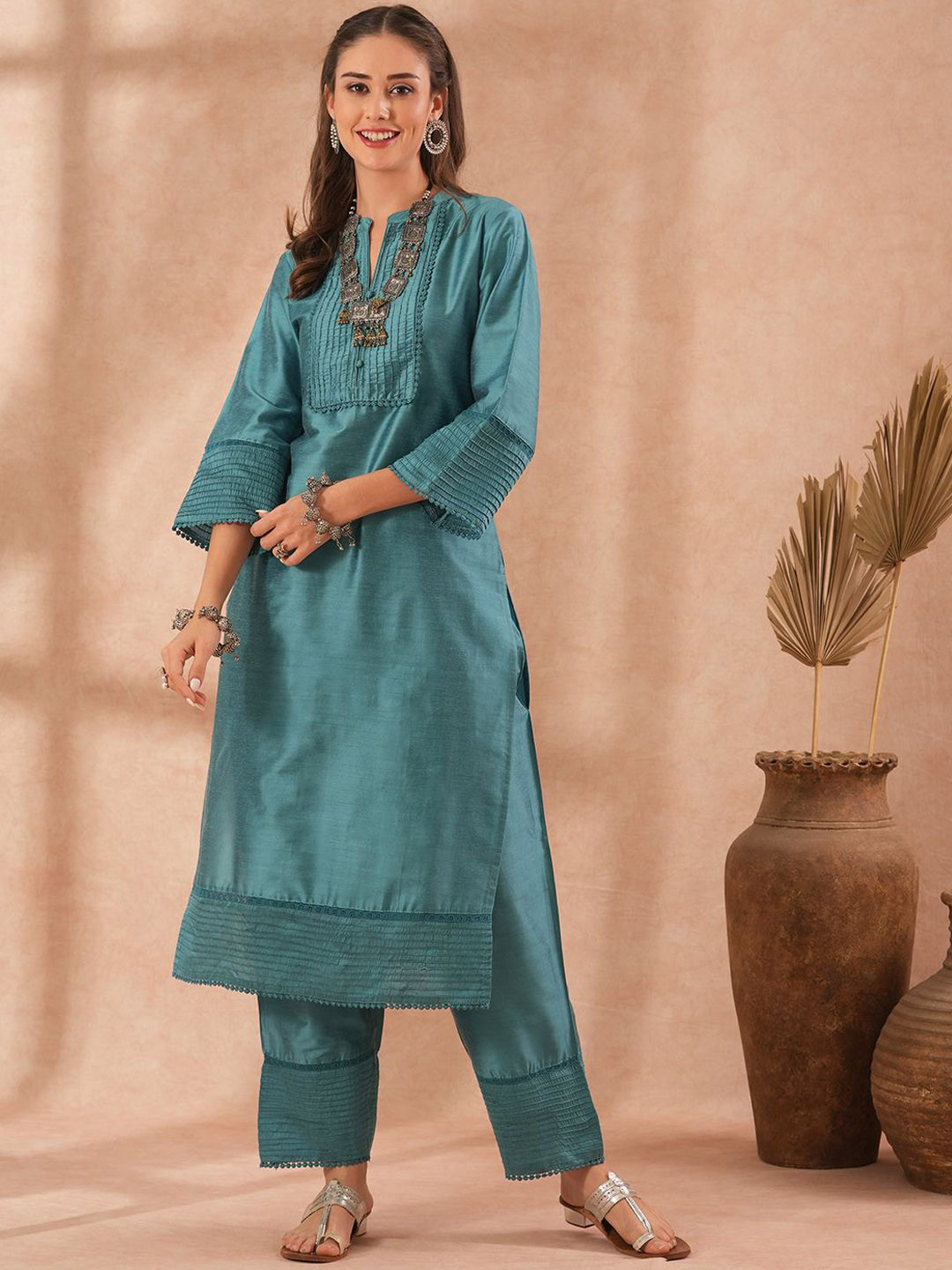 

FASHOR Pin Tucked Details Mandarin Collar Tunic With Trousers, Blue