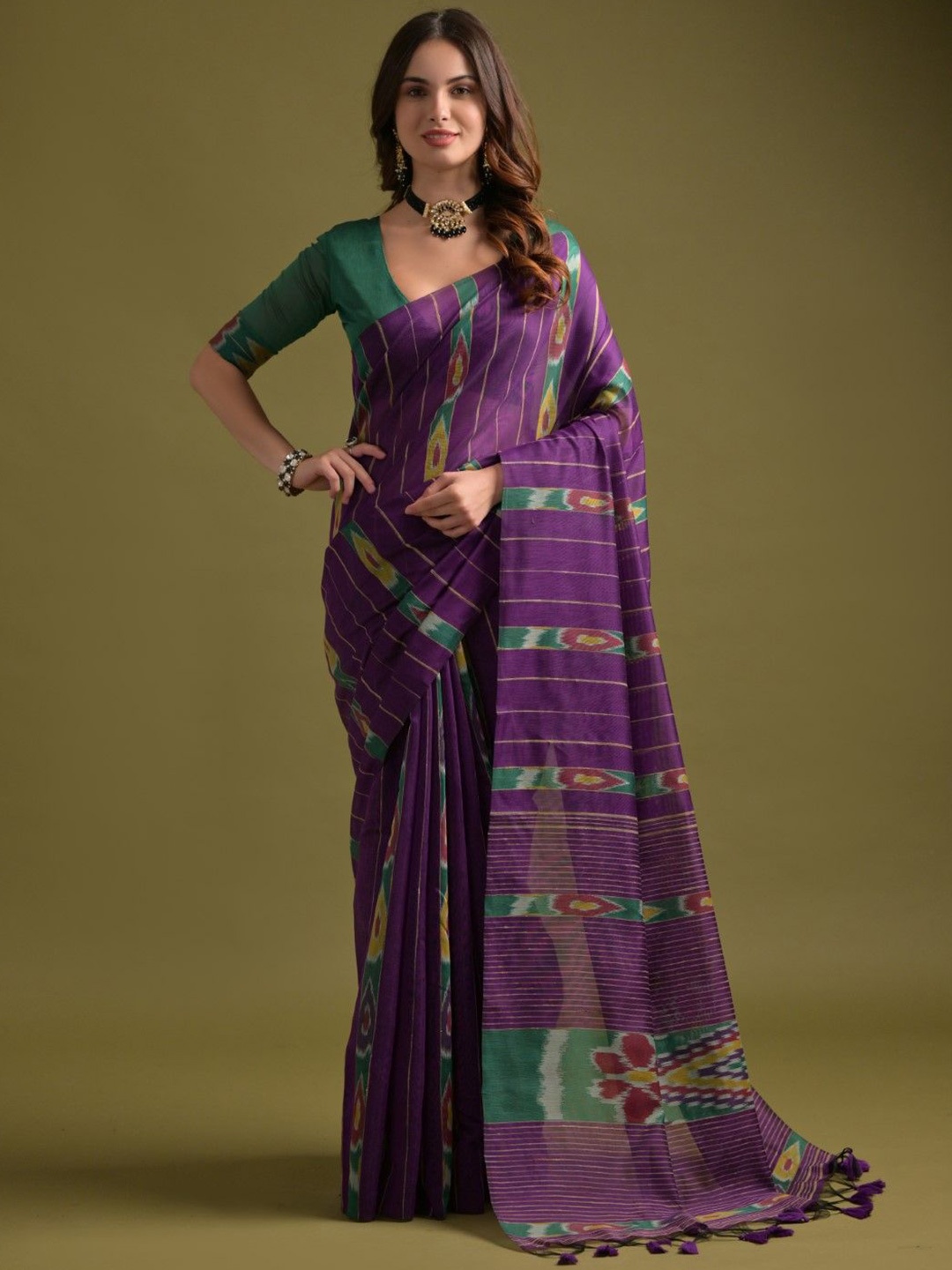 

VISHNU WEAVES Striped woven design Pure Cotton Ikat Saree, Purple