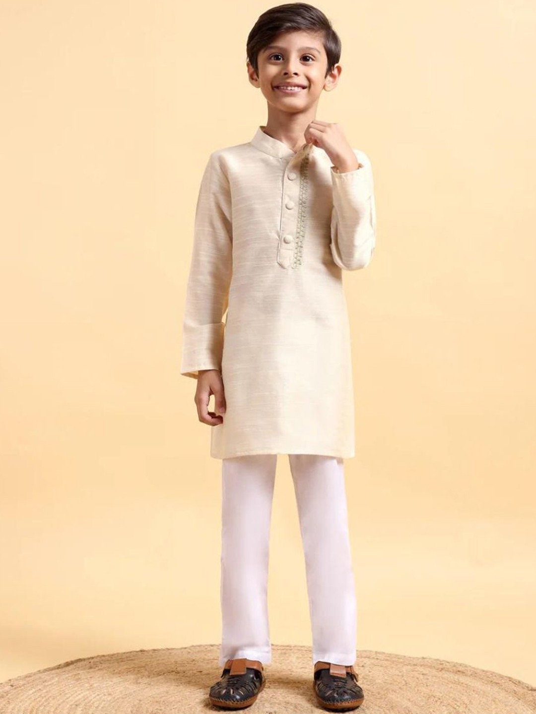 

Mera Rang Boys Mandarin Collar Cotton Silk Straight Kurta with Pyjamas, Cream