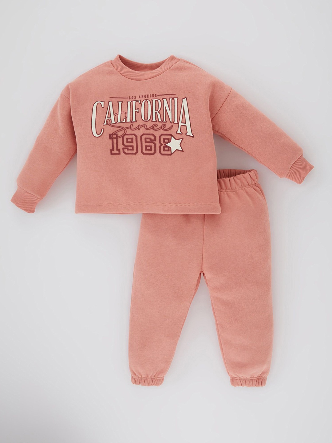 

DeFacto Girls Typography Printed Sweatshirt & Joggers, Rust