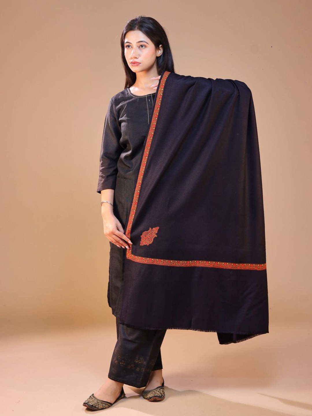 

SWI Stylish Floral Embroidered Shawl, Black