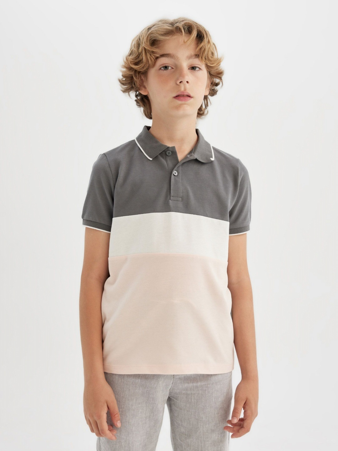 

DeFacto Boys Colourblocked Polo Collar Cotton T-shirt, Grey