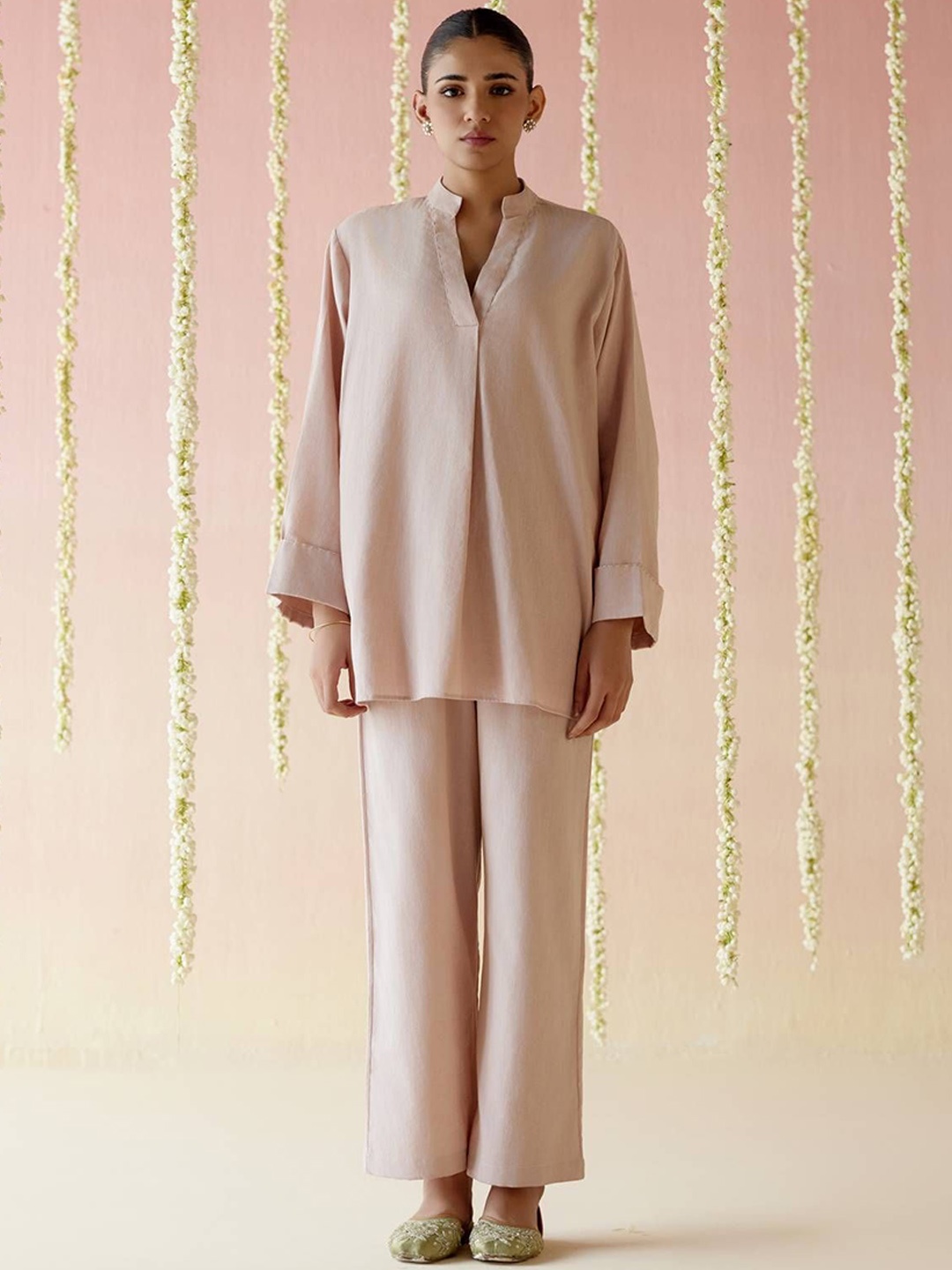 

NERO Embroidered Khadi Tunic With Trouser, Beige