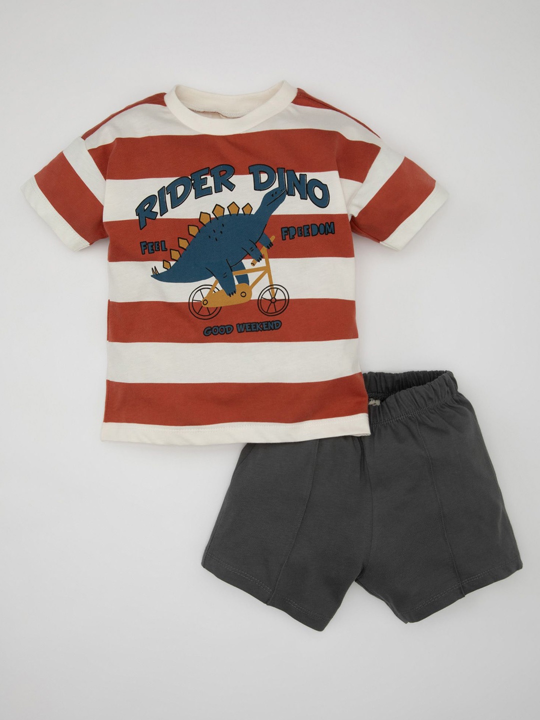 

DeFacto Boys Printed Pure Cotton T-shirt With Shorts, Red