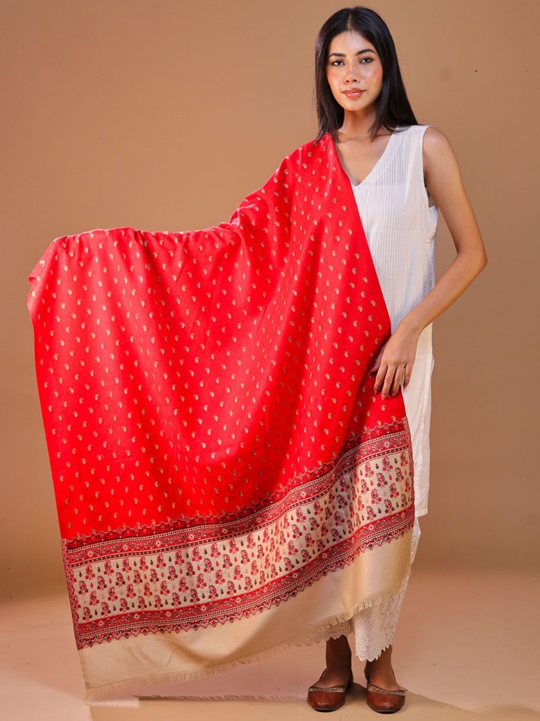 

SWI Stylish Floral Aari Embroidered Shawl, Red