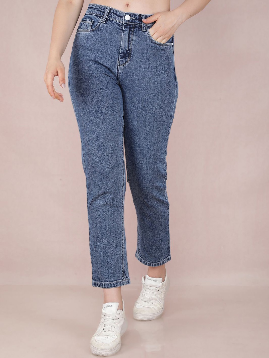 

Crimsoune Club Women Straight Fit Stretchable Jeans, Blue