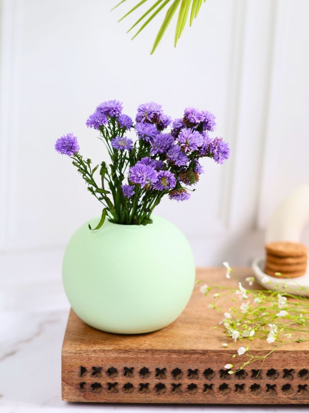 

WEAVING HOMES Green Ceramic Round Shaped Planters