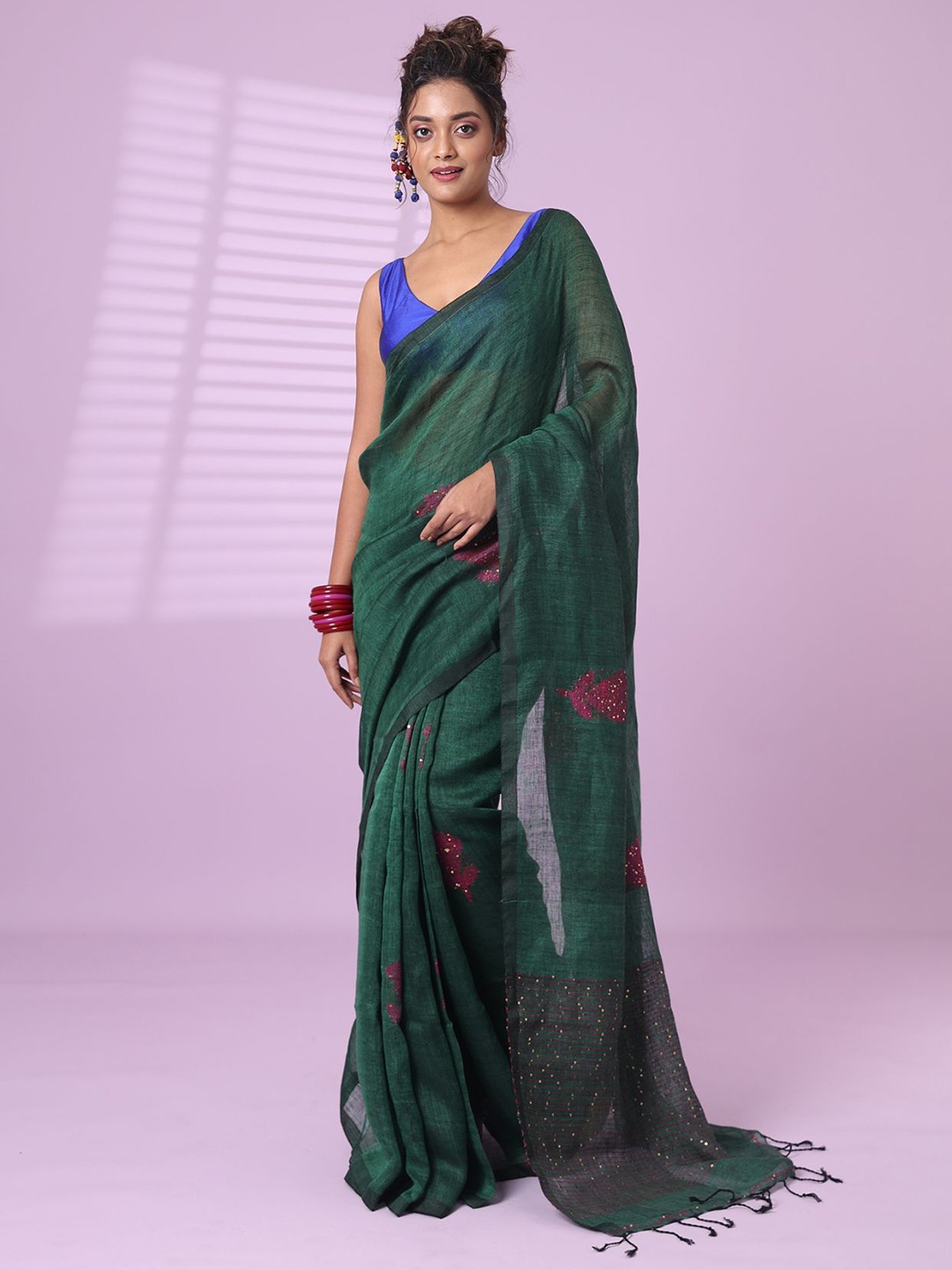 

Charukriti Woven Design Pure Linen Saree, Green