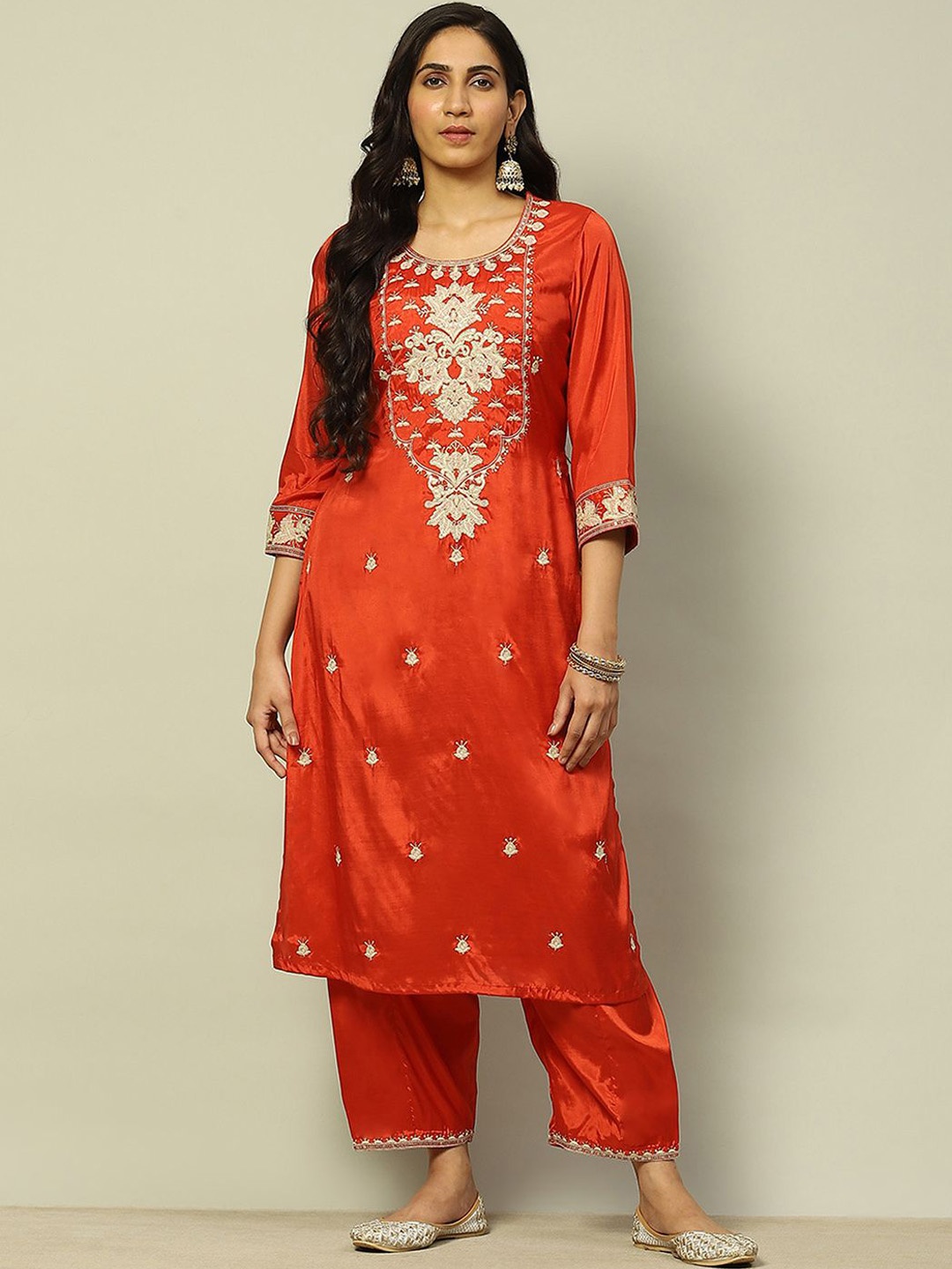 

Rangriti Floral Embroidered Round Neck Beads and Stones Straight Kurta, Red