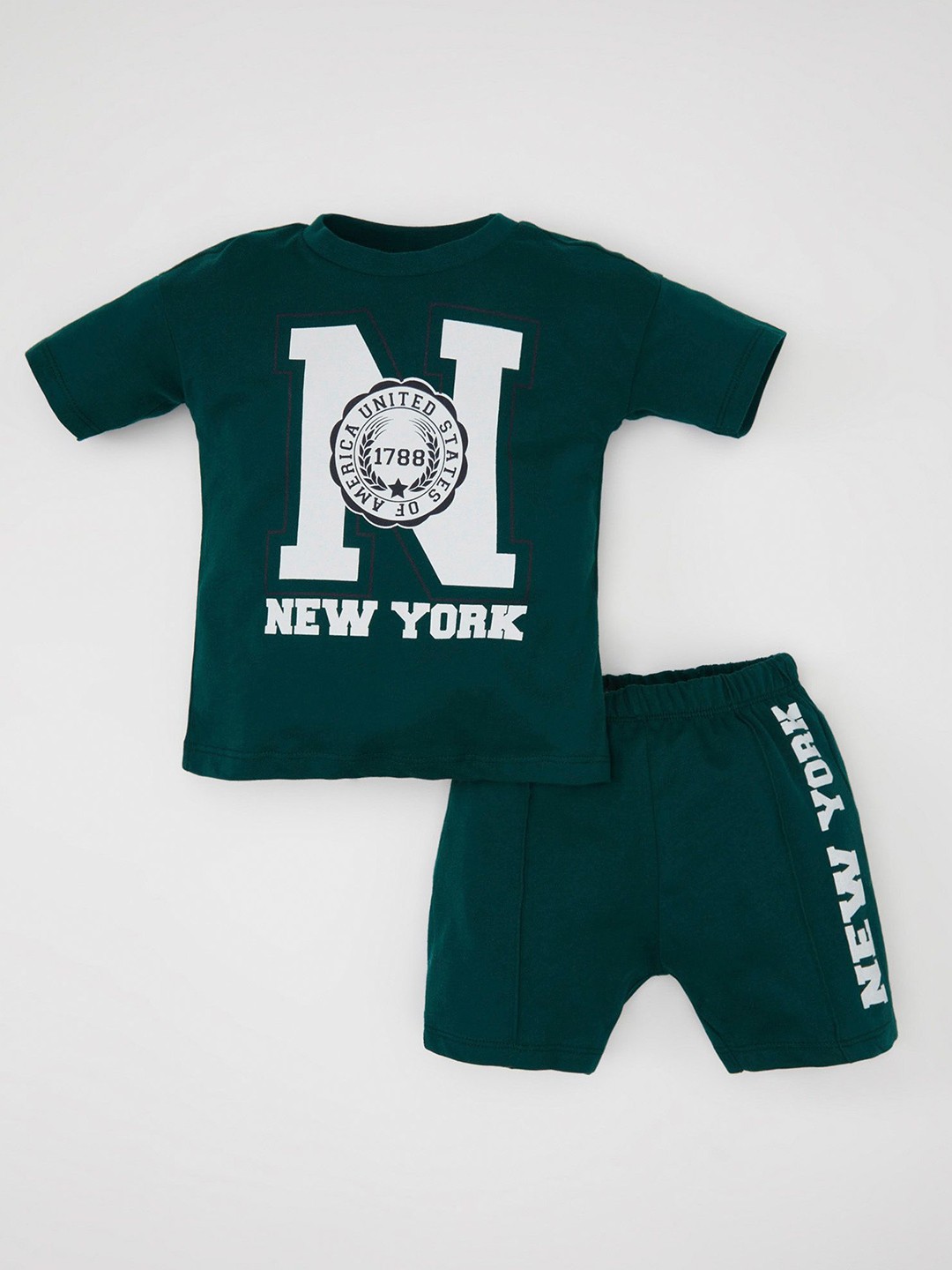 

DeFacto Boys Printed Pure Cotton T-shirt With Short, Green