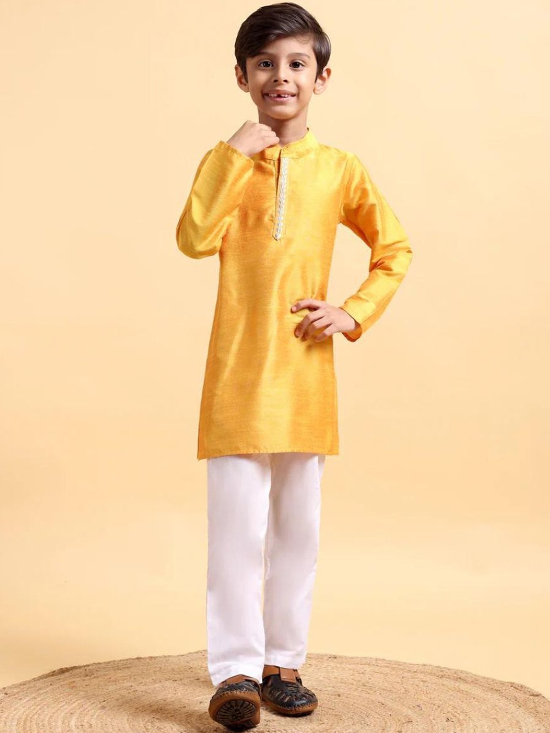 

Mera Rang Boys Mandarin Collar Cotton Silk Straight Kurta with Pyjamas, Yellow