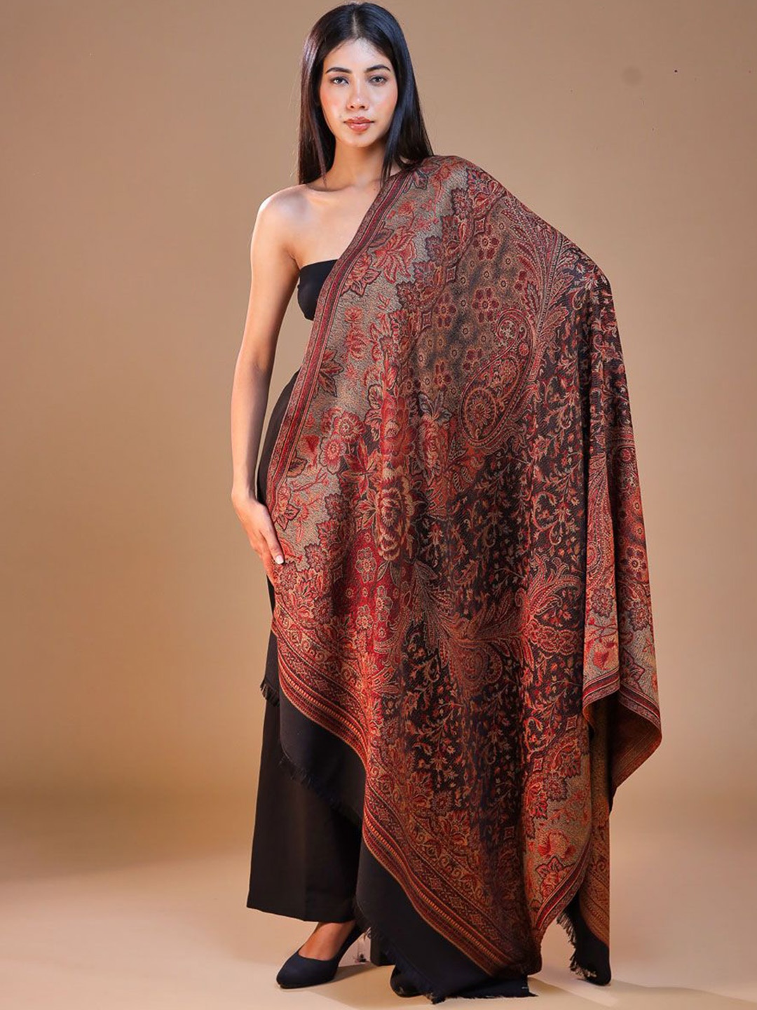 

SWI Stylish Floral Woven Design Jamawar Shawl, Black