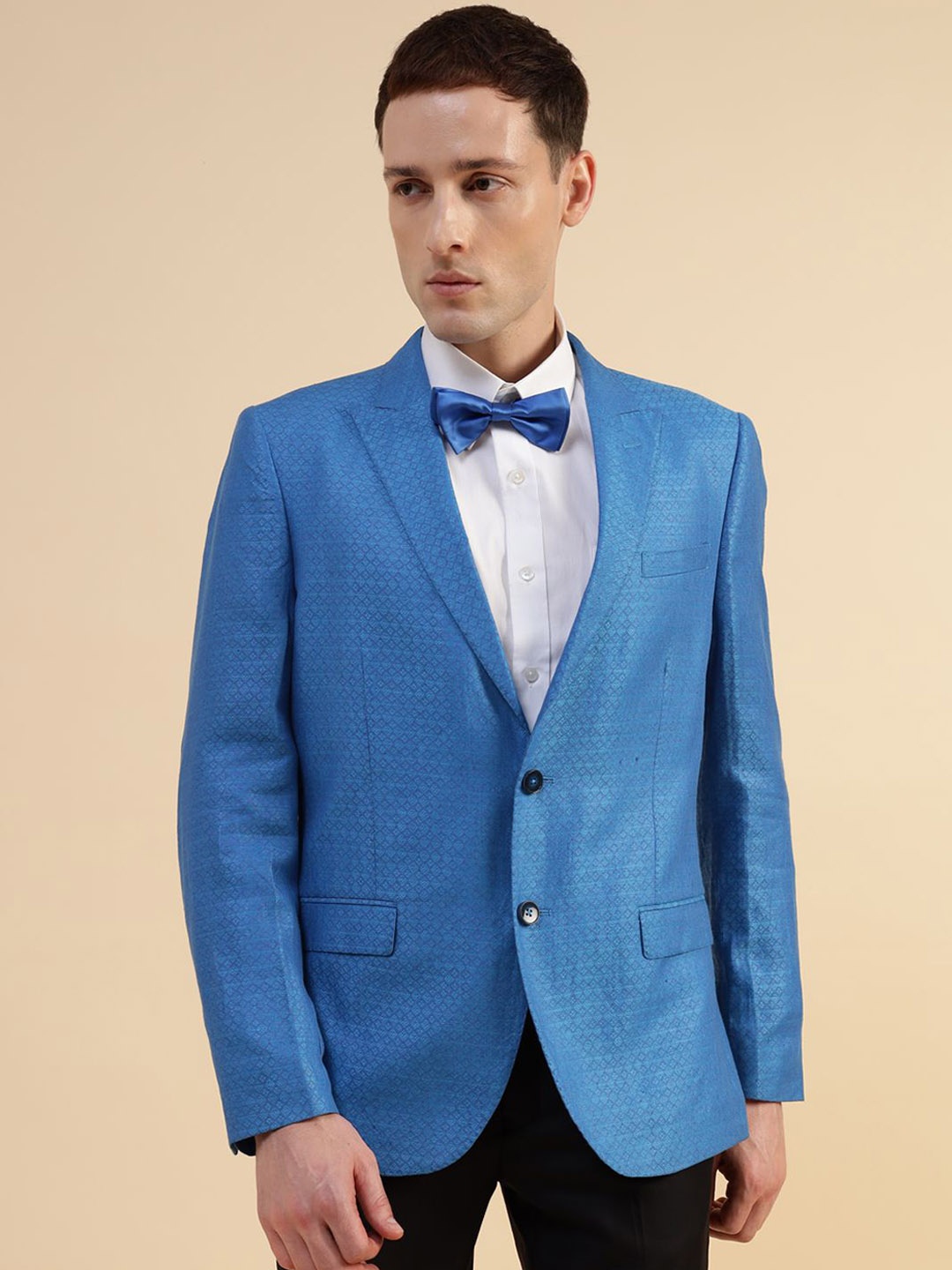

Givo Tailored Fit Self Design Double Vent Single Breasted Linen Formal Blazer, Blue