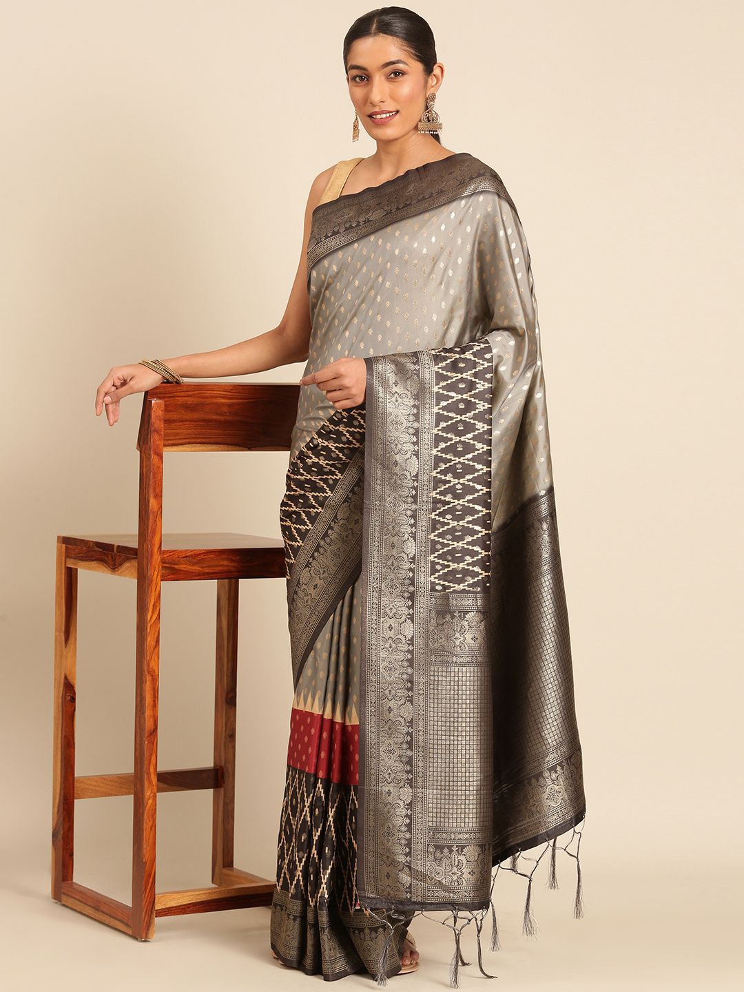 

Fashion Petals Woven Design Zari Tussar Saree, Grey