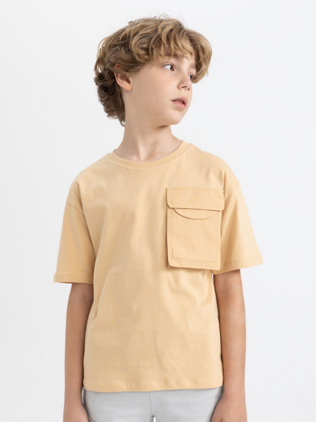 

DeFacto Boys Solid Round Neck Cotton T-shirt, Na