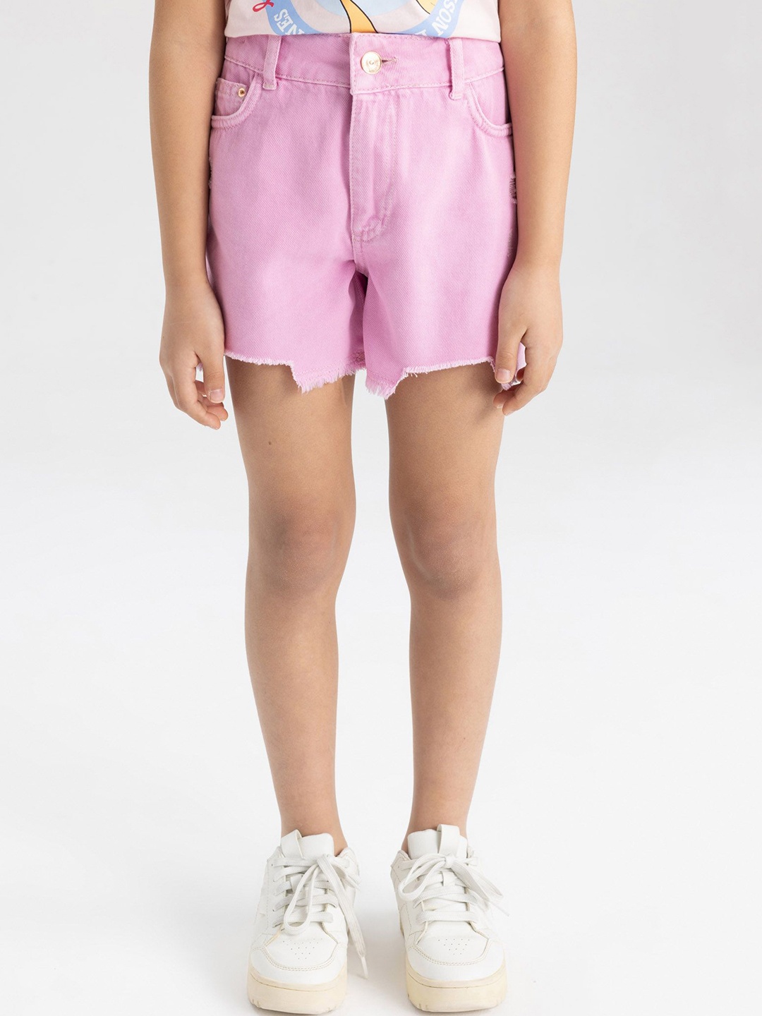 

DeFacto Girls Regular Fit Mildly Distressed Shorts, Pink