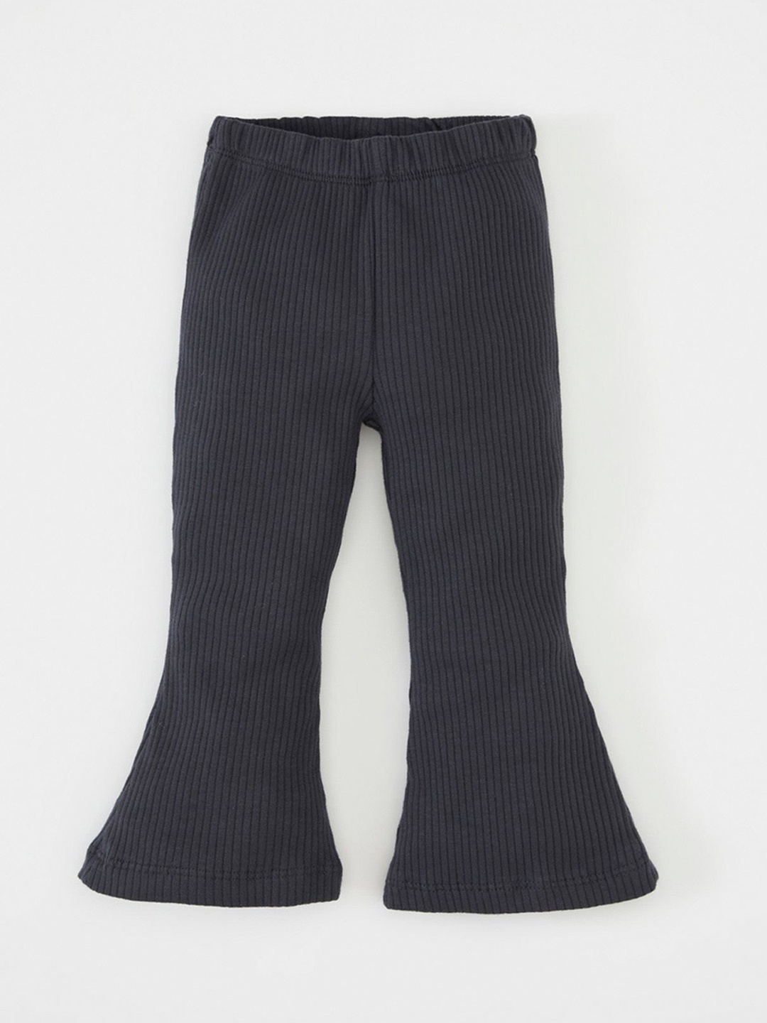 

DeFacto Mid-Rise Bootcut Trousers, Black
