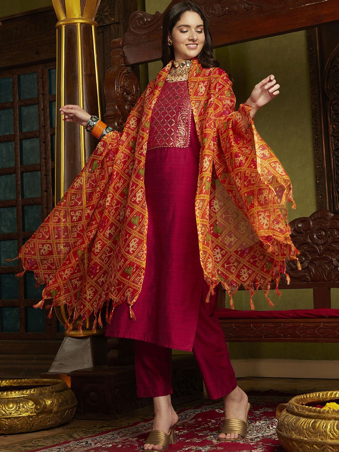 

Sangria Ethnic Motifs Embroidered Gotta Patti Kurta with Trousers & Dupatta, Magenta