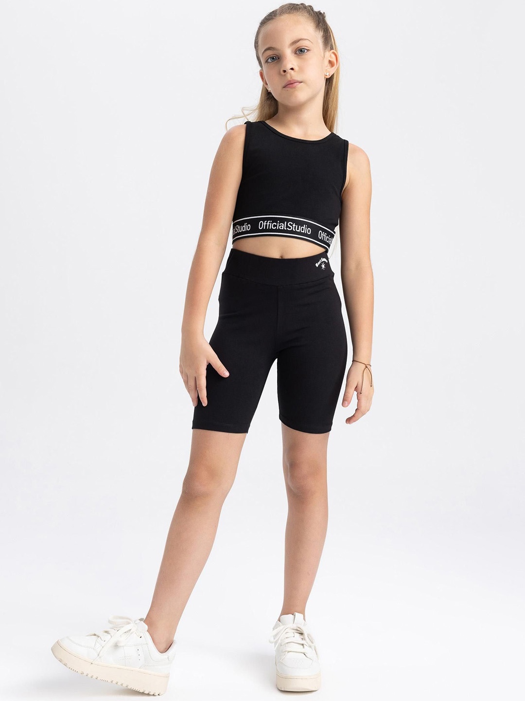 

DeFacto Girls Printed Mid-Rise Above Knee Shorts, Black