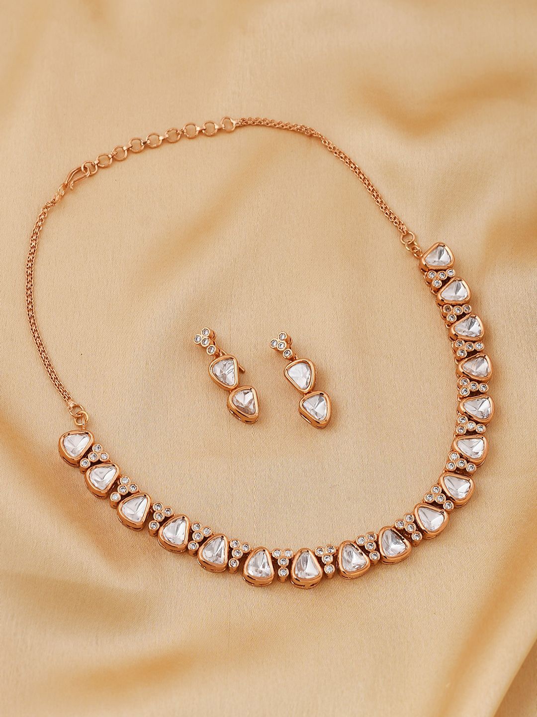 

Voylla Gold-Plated Essentials Radiant Royalty Kundan-Studded Jewellery Set
