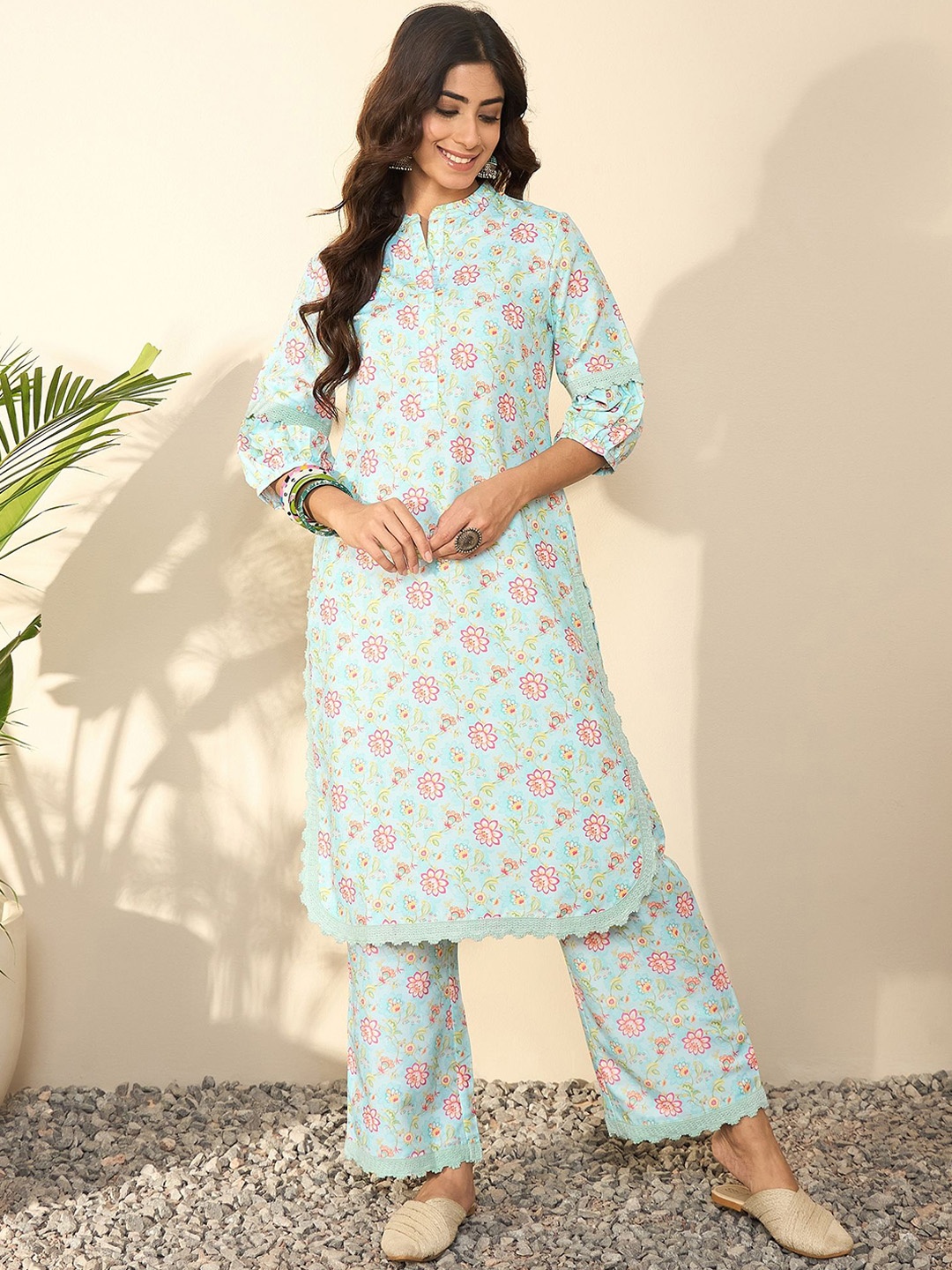 

Madhuni Floral Printed Mandarin Collar Straight Kurta with Palazzos, Blue