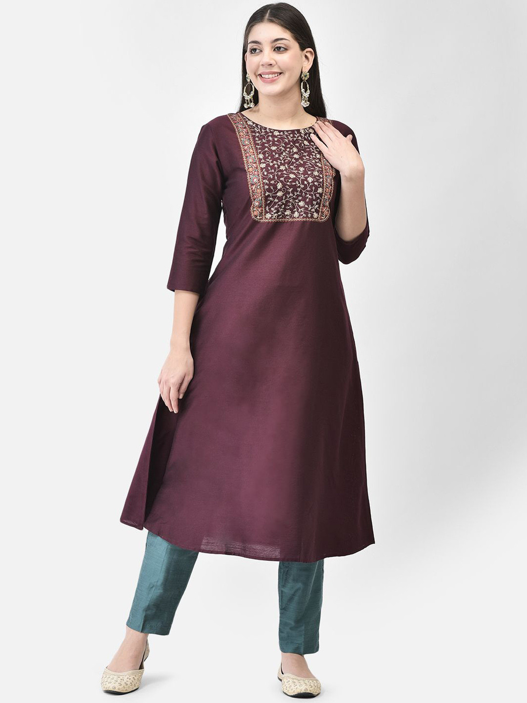 

Span Geometric Yoke Design Thread Work Cotton Straight Kurta, Purple