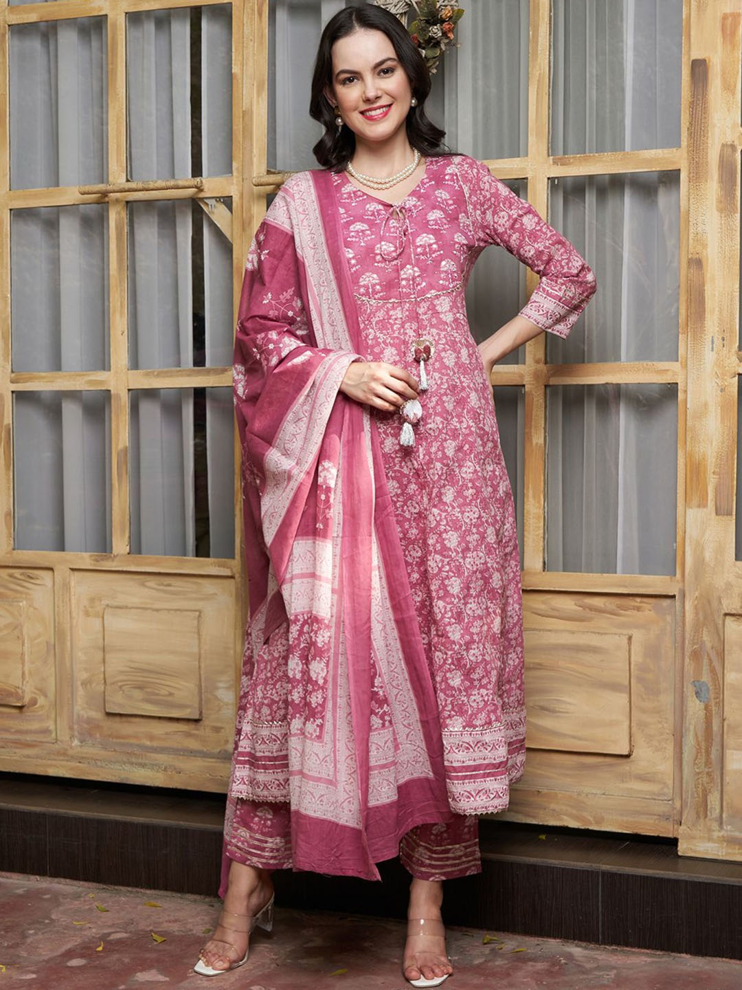 

Sangria Floral Printed Panelled Gotta Patti Pure Cotton Kurta with Trousers & Dupatta, Mauve