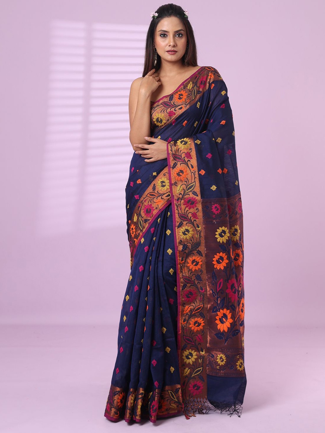 

Charukriti Woven Design Zari Saree, Navy blue