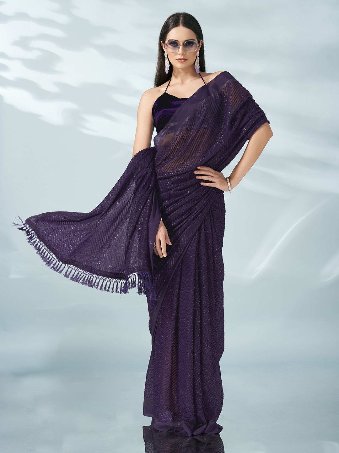

Tikhi Imli Embellished Woven Design Saree, Purple