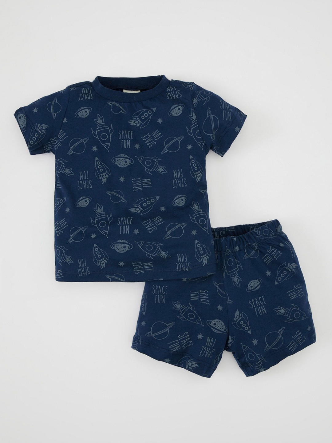 

DeFacto Boys Printed Pure Cotton Night Suit, Navy blue