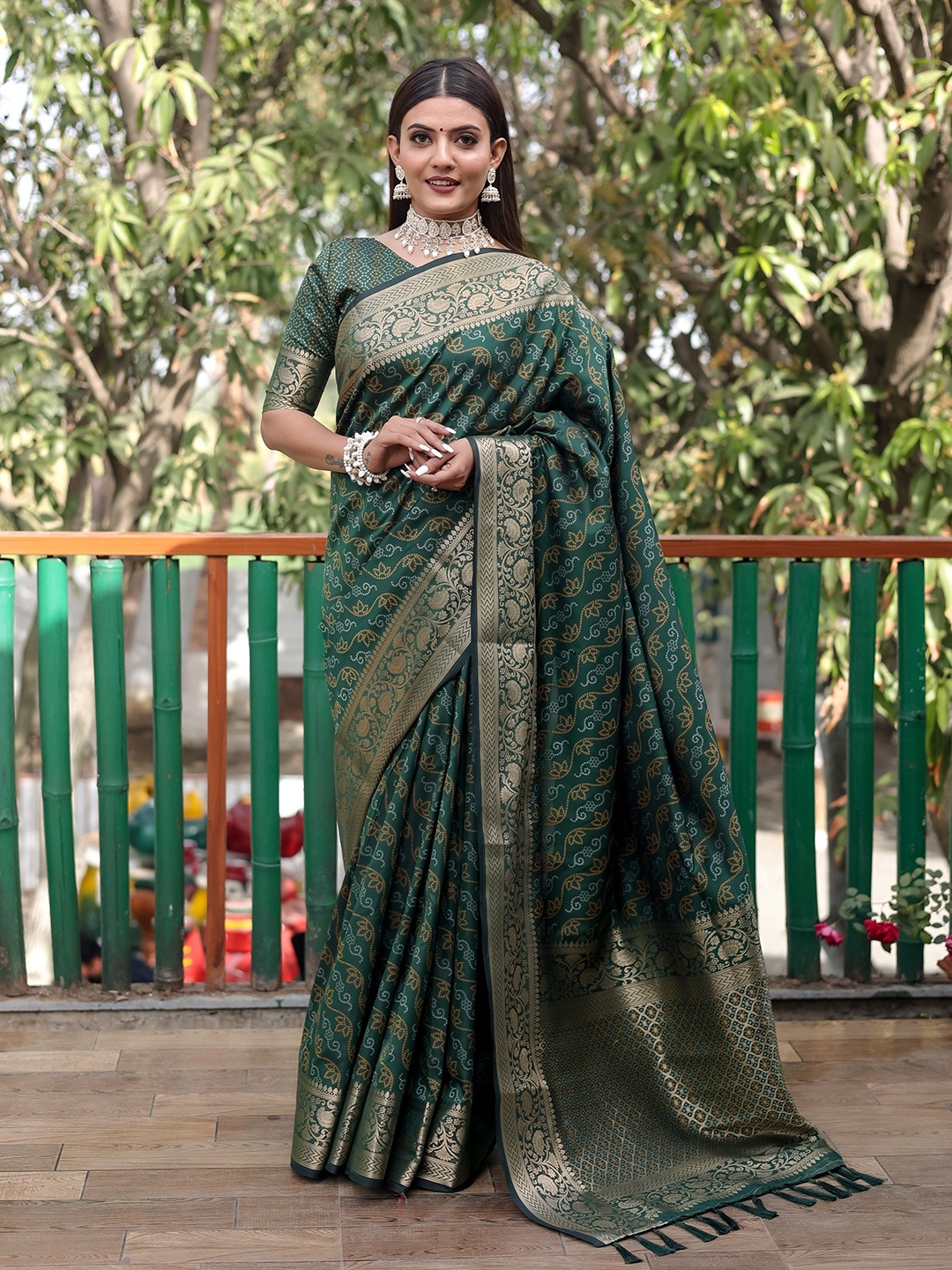 

Anaita Woven Design Zari Pure Silk Kanjeevaram Saree, Green