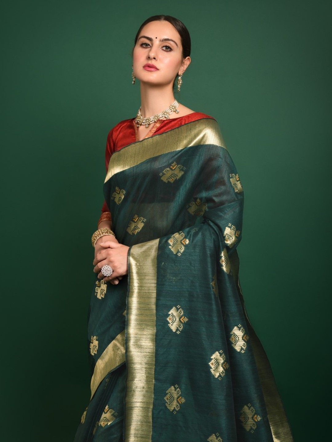 

VISHNU WEAVES Ethnic Motifs Zari Woven Patola Saree, Green