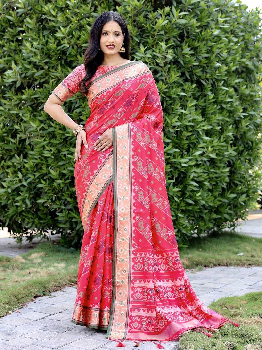 

Anaita Woven Design Zari Pure Silk Ikat Saree, Pink