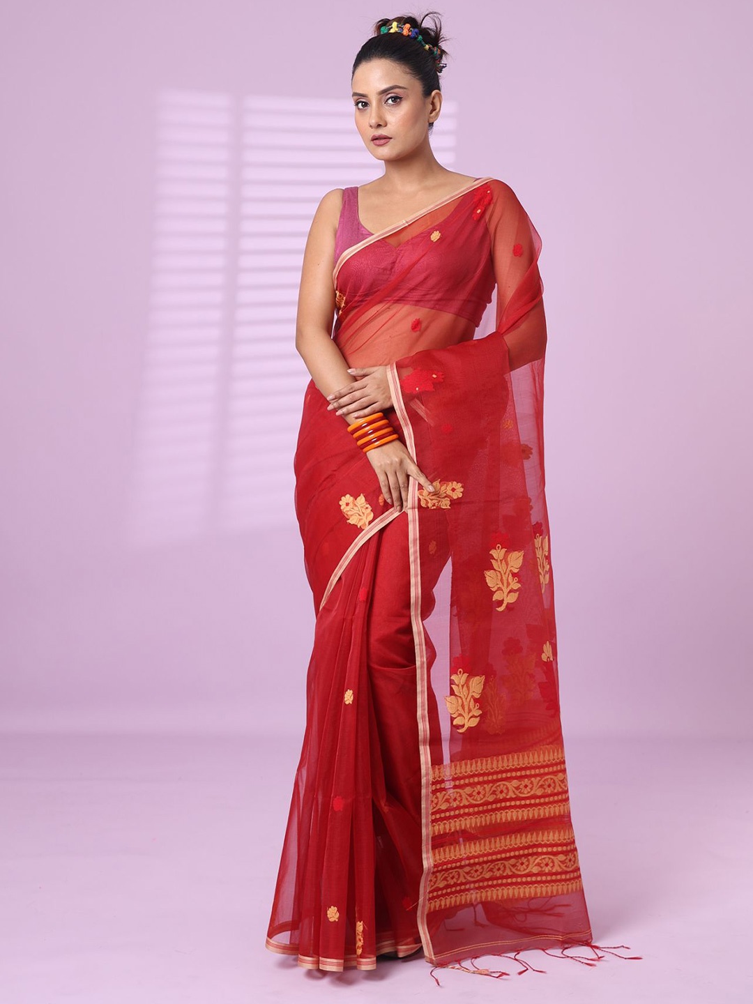 

Charukriti Woven Design Zari Pure Silk Saree, Red