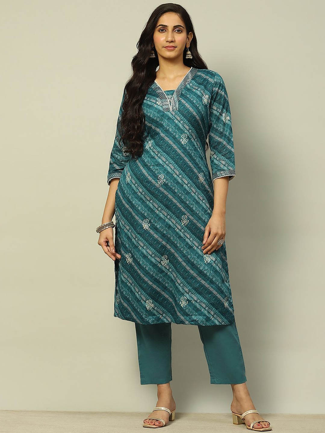 

Rangriti Floral Printed Square Neck Pure Cotton Straight Kurta With Trousers, Teal