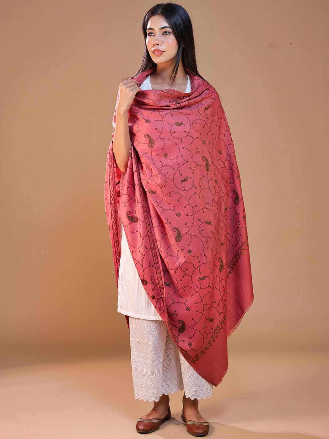 

SWI Stylish Floral Embroidered Woolen Shawl, Pink