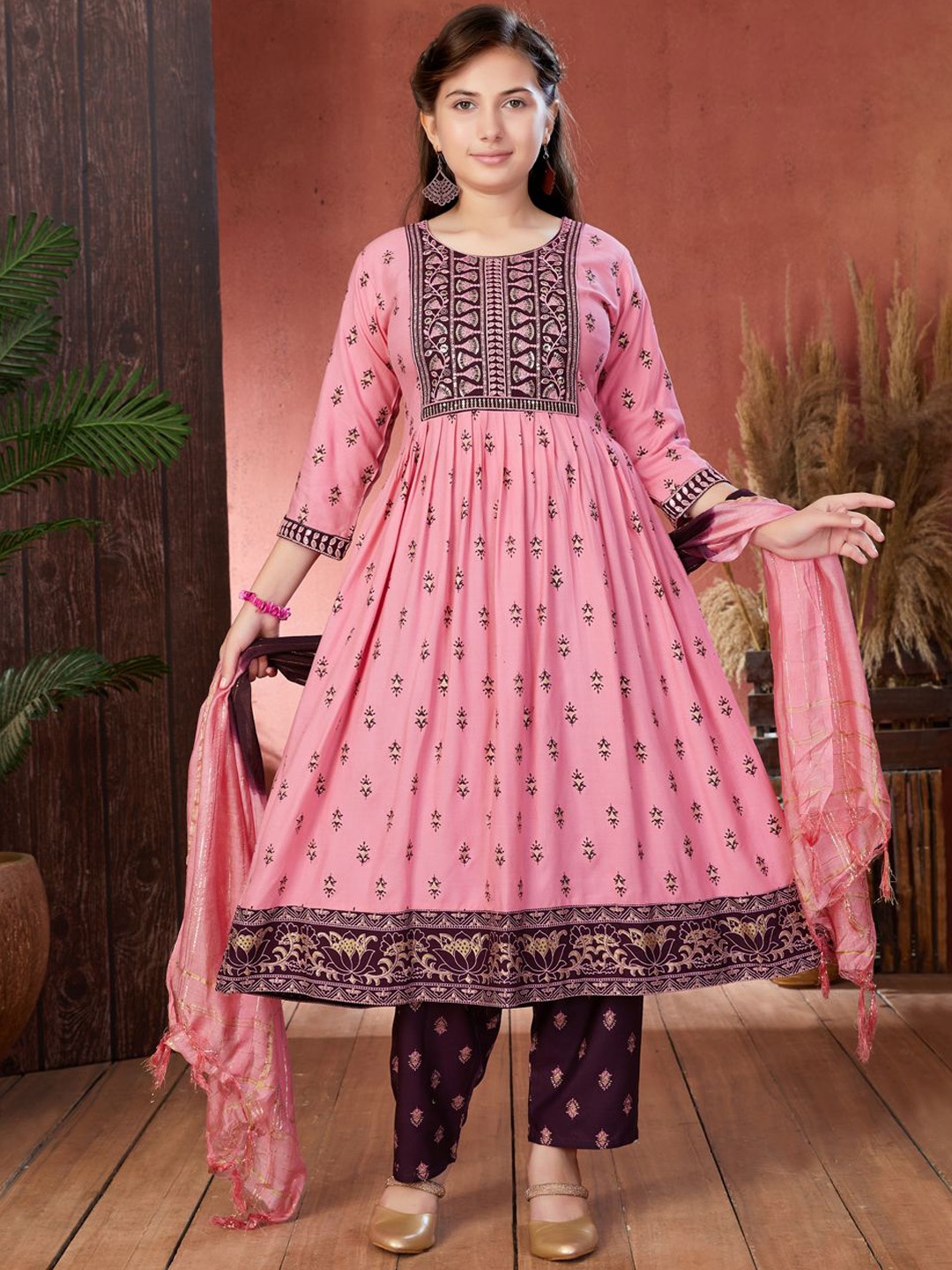 

Aarika Girls Floral Printed Sequinned Round Neck Pleated Cotton Anarkali Kurta, Pink