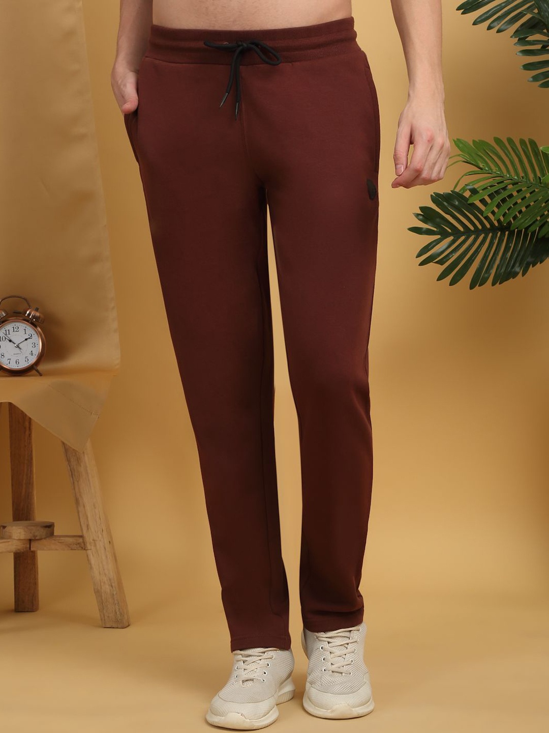 

Sweet Dreams Men Mid-Rise Track Pants, Brown