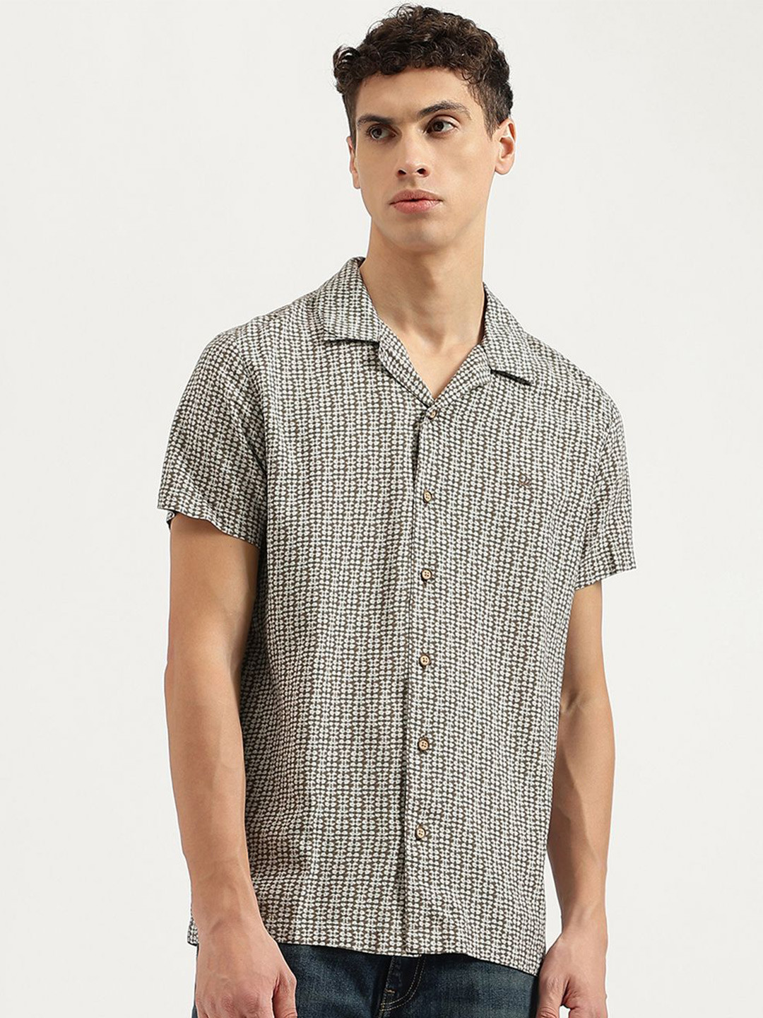 

United Colors of Benetton Men Cuban Collar Abstract Printed Casual Shirt, Grey