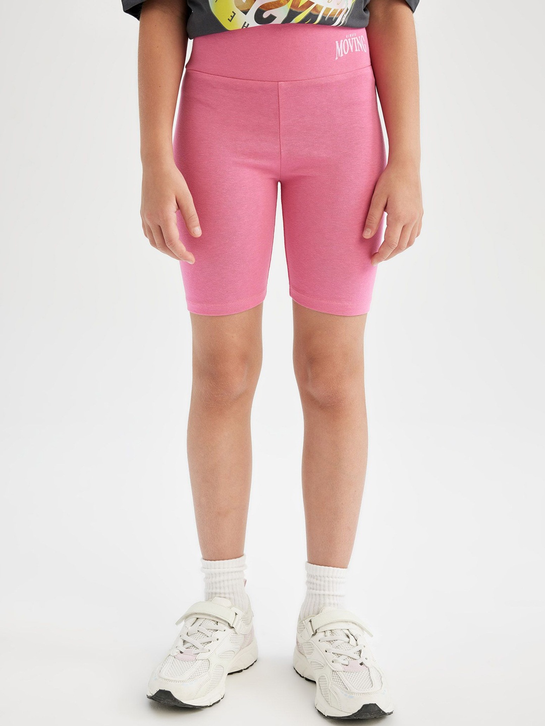 

DeFacto Girls Mid-Rise Skinny Fit Shorts, Pink