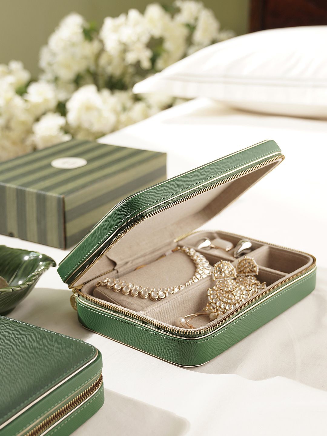 

Pure Home and Living Green & Gold Toned Jewellery Organisers