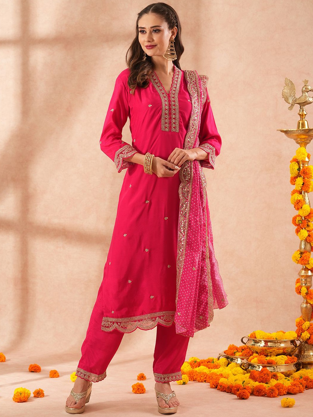 

FASHOR Floral Embroidered Gotta Patti Straight Kurta With Trousers & Dupatta, Pink